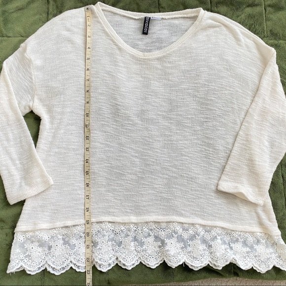 H&M Divided Light Knit Cream with Lace Trim Sweater Womens Size Small - Picture 7 of 7